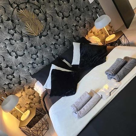 Les Epinettes Chambres D'Hotes Crevecoeur-le-Grand Bagian luar foto
